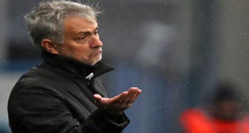 تقارير: خلاف بين مورينيو وإدارة يونايتد لرغبته فى بيع مارسيال